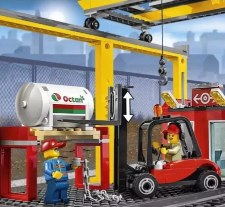 Конструктор Queen 82008 / 19081 Синий Грузовой поезд