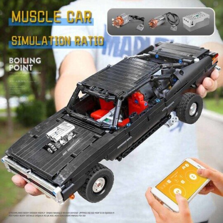 Конструктор MOULD KING 13081 - Muscle Car Доминика Торетто